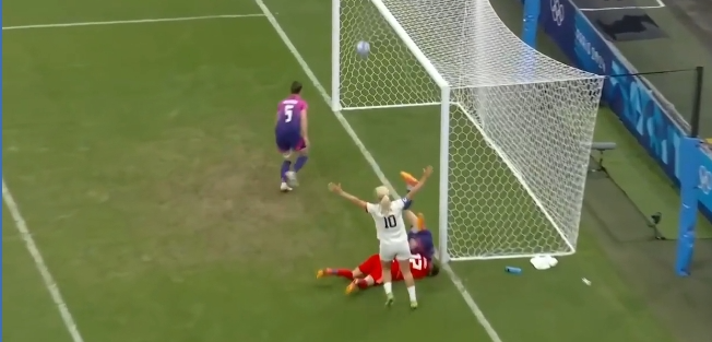 奥运女足半场：史密斯双打 普格空门 美国暂3-1德国