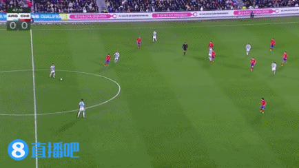 劳塔罗本场数据:出场79分钟0射门,1次关键传球&获评7分